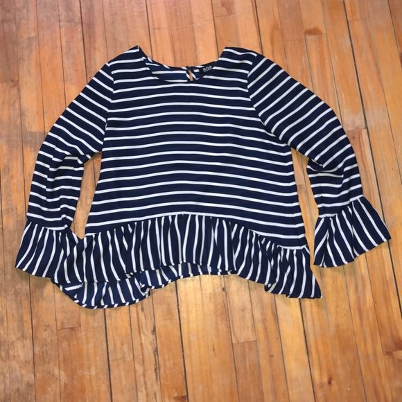 a.n.a navy top - Picture 4 of 4